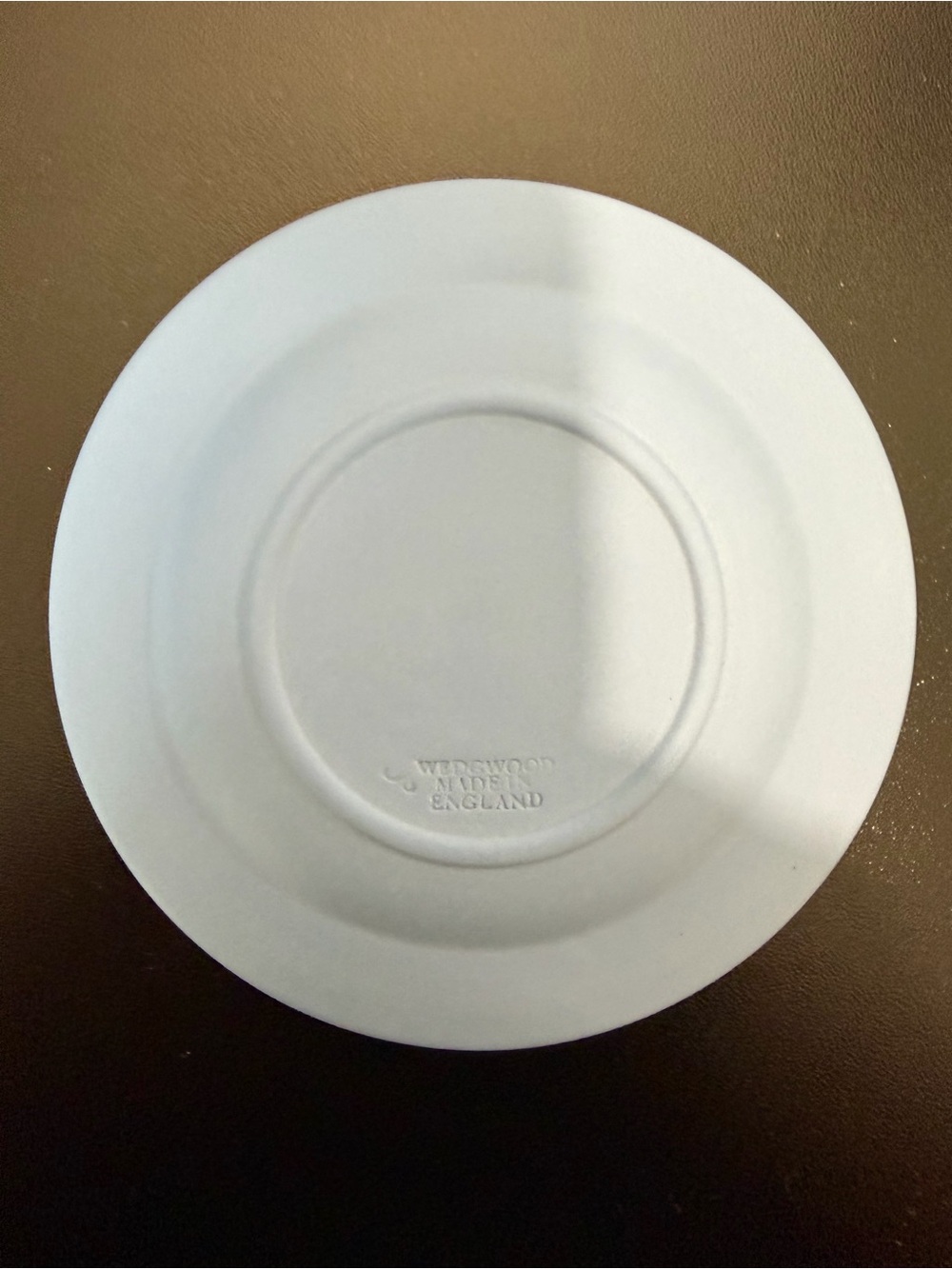 Wedgewood Eaton’s 100th Anniversary Decorative Commemorative Plate - Picture 4 of 5